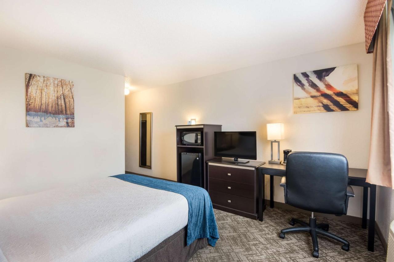 Best Western Mount Pleasant Inn Buitenkant foto