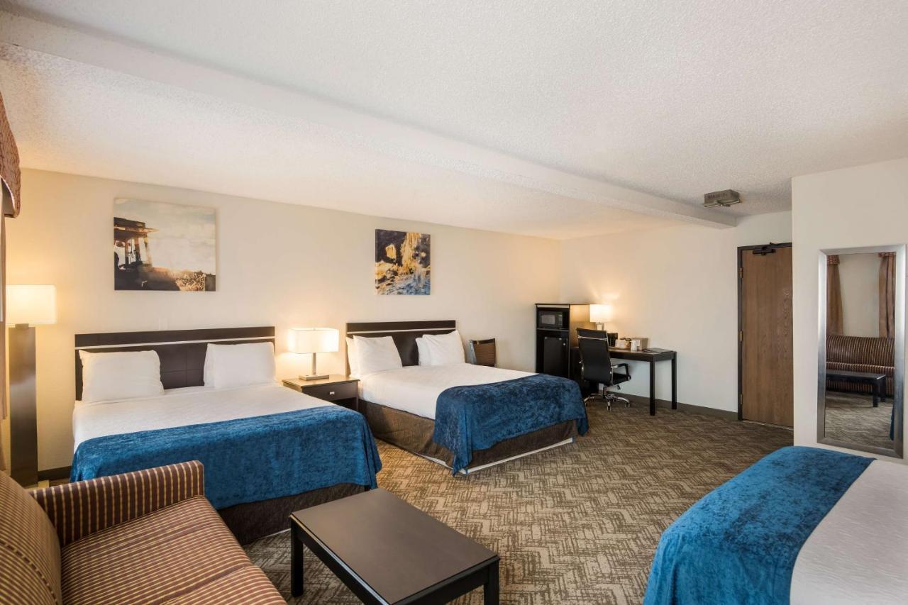 Best Western Mount Pleasant Inn Buitenkant foto