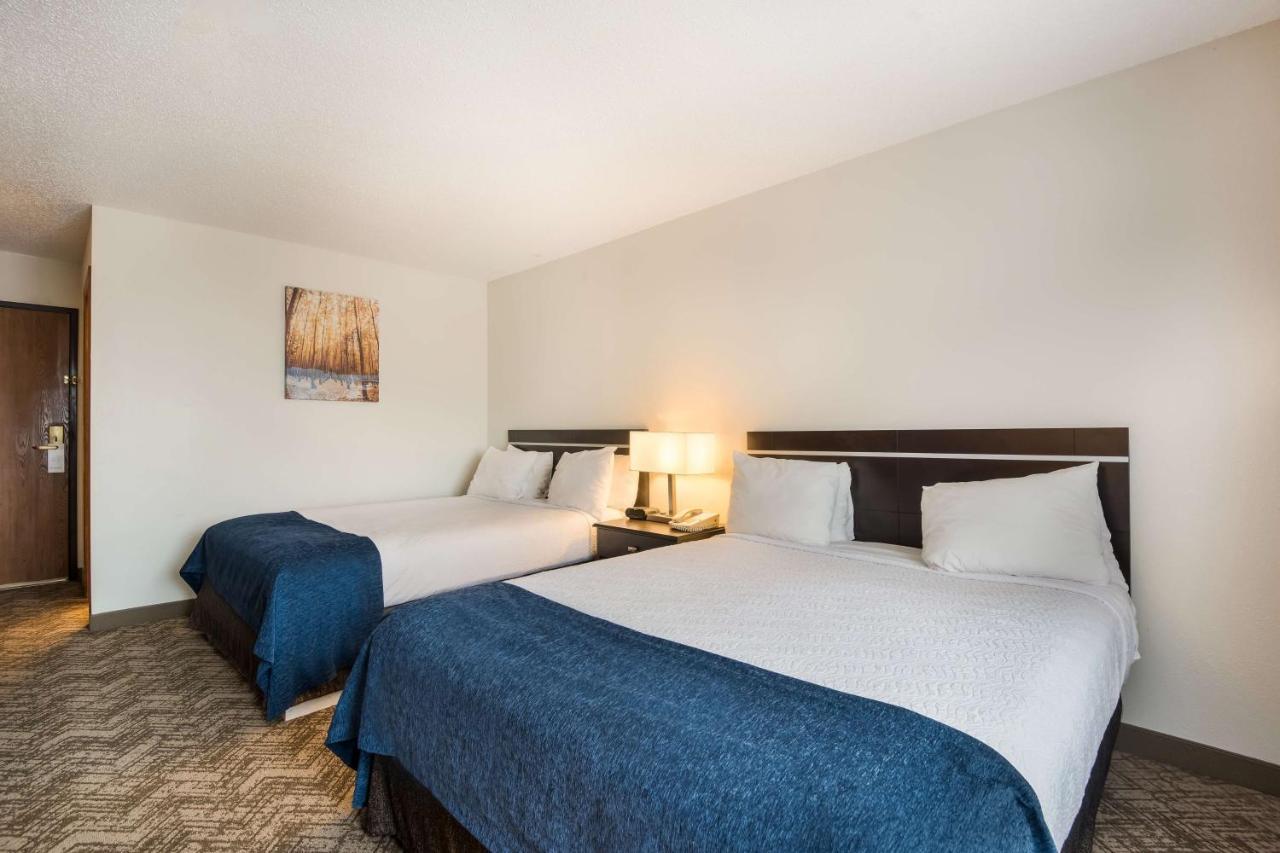 Best Western Mount Pleasant Inn Buitenkant foto